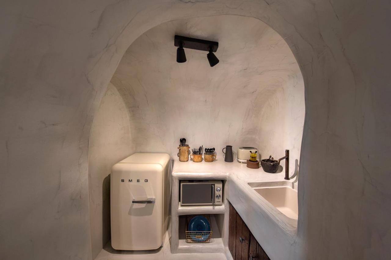 Satori Caves By Thireon Villa Oia  Exterior photo